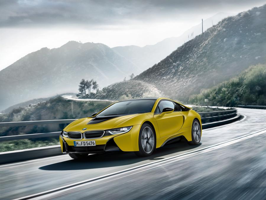  BMW i8 Frozen Yellow Edition 2017 года  (фото 3 из 9)